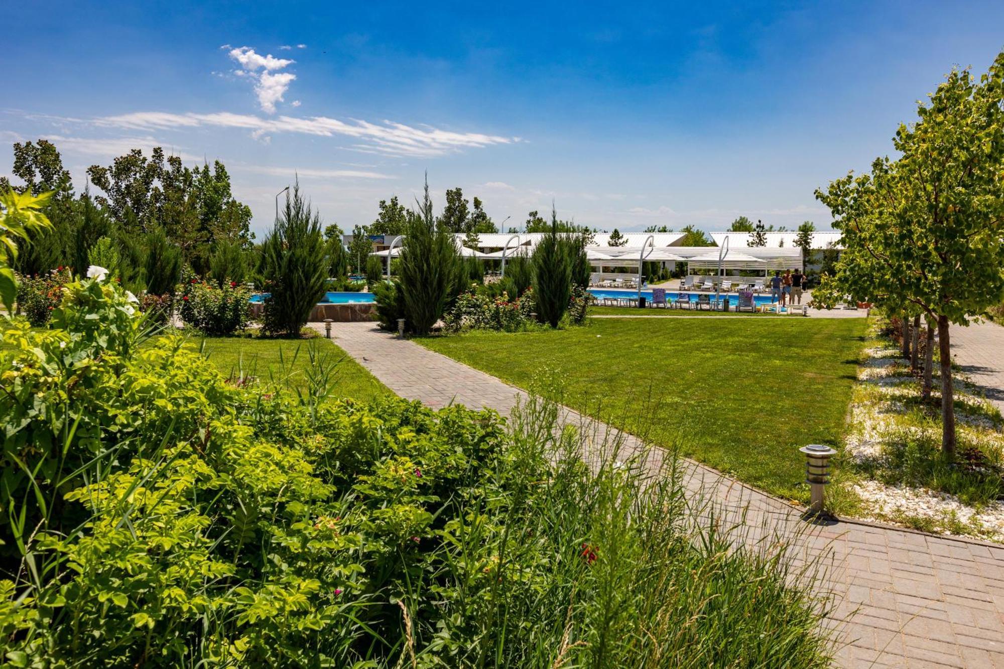 La Dolce Vita Resort Kapszagaj Zewnętrze zdjęcie